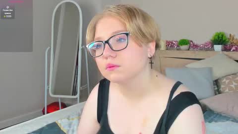 Laura online show from 03.03.26