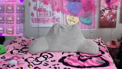 Snapshot of laurabethh chatting on 03.24.26 Lorelei online show from 03.24.26