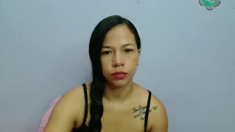 Snapshot of lauracb_ chatting on 02.01.25 lauracb          online show from 02.01.25
