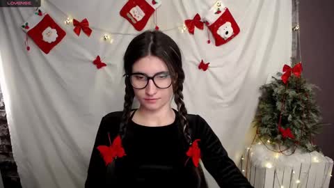 Laura online show from 12.13.24