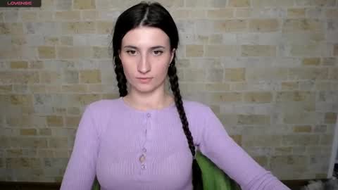 Laura online show from 02.10.25