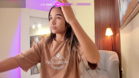 Snapshot of laurah_hill chatting on 02.01.25 Lau online show from 02.01.25