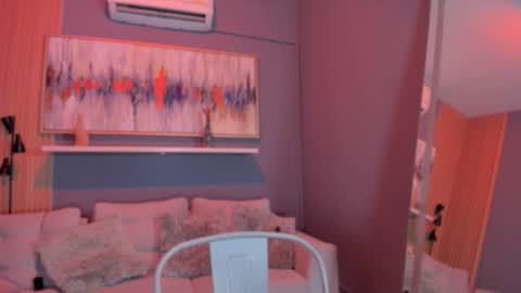 Snapshot of laurah_hill chatting on 09.26.25 Lau online show from 09.26.25