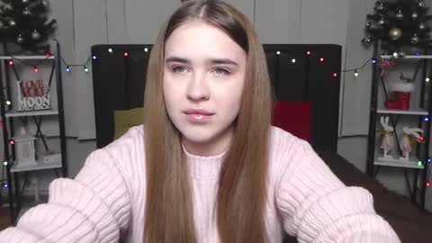 LauraHlot online show from 01.14.25