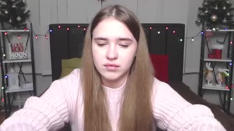 LauraHlot online show from 01.14.25