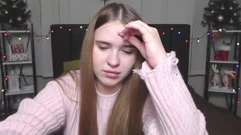 LauraHlot online show from 01.15.25