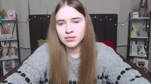 LauraHlot online show from 01.23.25