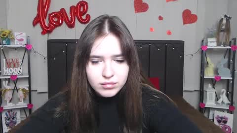 LauraHlot online show from 02.15.25