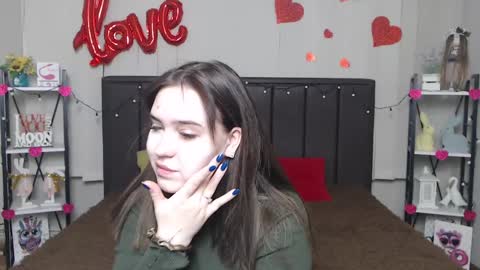 LauraHlot online show from 02.20.25