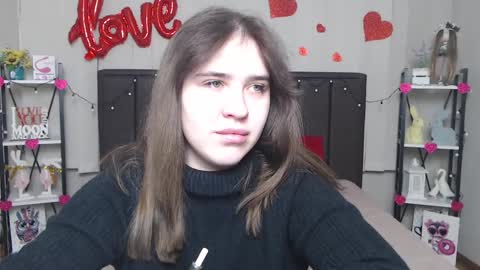 LauraHlot online show from 02.23.25