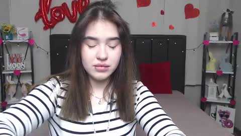 LauraHlot online show from 03.08.25