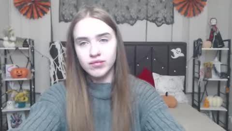 LauraHlot online show from 11.04.25