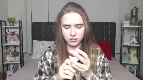 LauraHlot online show from 01.15.26