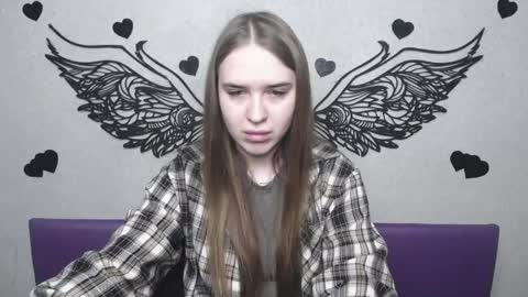 Snapshot of laurahlot chatting on 04.22.26 LauraHlot online show from 04.22.26
