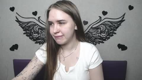 Snapshot of laurahlot chatting on 04.26.26 LauraHlot online show from 04.26.26