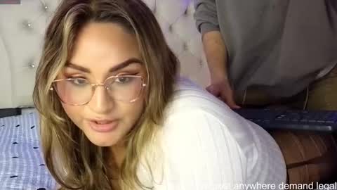 Snapshot of lauralei_01 chatting on 09.12.25 Laura and Phillipe SEE YOU AGAIN ON JANUARY 12 2025 HAPPY NEW YEAR online show from 09.12.25