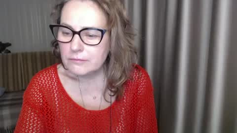 Snapshot of lauraoven1 chatting on 01.21.25 Lauraoven1 online show from 01.21.25