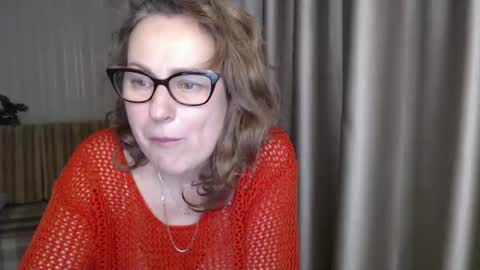 Snapshot of lauraoven1 chatting on 01.23.25 Lauraoven1 online show from 01.23.25