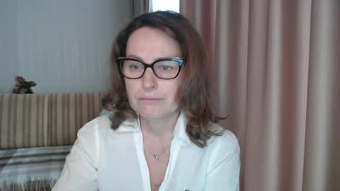 Snapshot of lauraoven1 chatting on 02.24.25 Lauraoven1 online show from 02.24.25