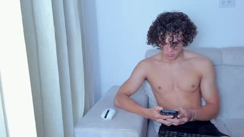 Laureent online show from 01.24.25