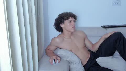 Laureent online show from 02.08.25