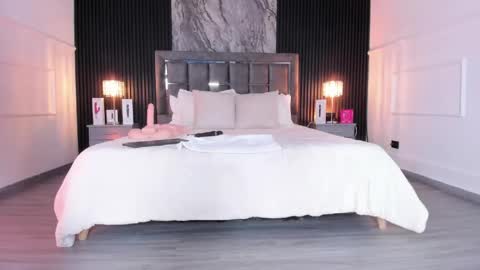 Lauren Weels online show from 04.18.26