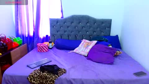 Lauren online show from 10.14.25