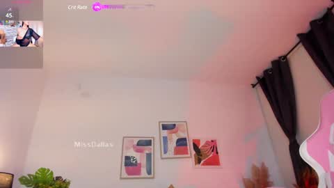 Snapshot of lauren__dallass chatting on 12.03.24 MissLauren online show from 12.03.24