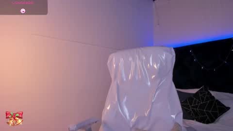 Lauren online show from 02.04.25