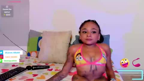 Snapshot of lauren_hills7069 chatting on 02.23.25 Lauren online show from 02.23.25