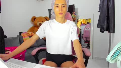 SF online show from 04.22.26