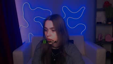 Laure online show from 02.04.26