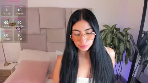 laurenn_smitth online show from 10.13.25