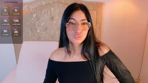 laurenn_smitth online show from 11.27.25