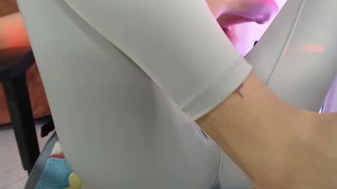 Lauren online show from 02.05.25