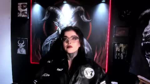 Snapshot of laurenrousexx chatting on 07.23.26 LAUREN INDEPENDENT MODEL HELP ME REACH 100 LIKES PLS online show from 07.23.26