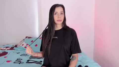 laurensmith9 online show from 02.19.25