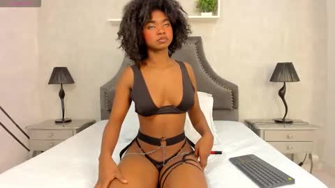 Lauren  online show from 10.28.25