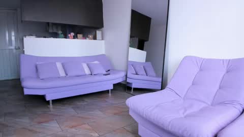 Lucie  online show from 09.13.25