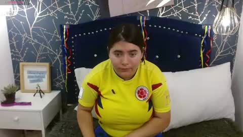Snapshot of laurha_ chatting on 06.27.26 laura online show from 06.27.26