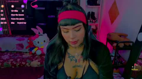Snapshot of lauri_ink chatting on 06.19.26 lauri online show from 06.19.26