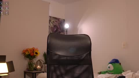 laurita_4 online show from 02.11.25