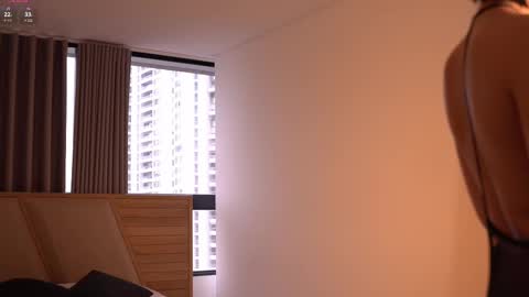 laurita_4 online show from 10.25.25