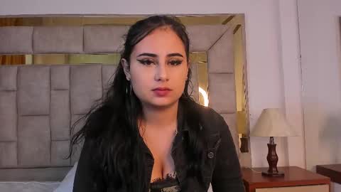 Snapshot of laurynjeffers chatting on 03.09.25  LaurynJeffers  online show from 03.09.25