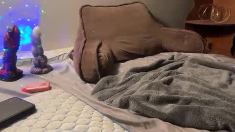 Snapshot of lausfavorite chatting on 10.18.25 lausfavorite online show from 10.18.25