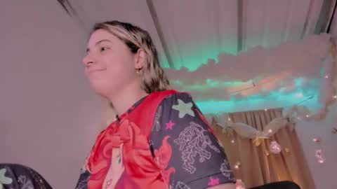 Lauu G online show from 12.21.24