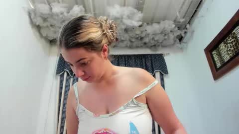 Snapshot of lauu_g chatting on 06.02.26 Lauu G online show from 06.02.26