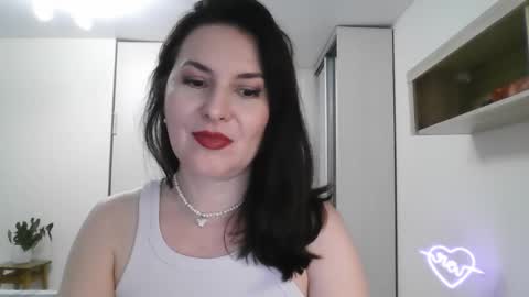 Snapshot of lavender_victoria chatting on 02.04.25 Diana  online show from 02.04.25