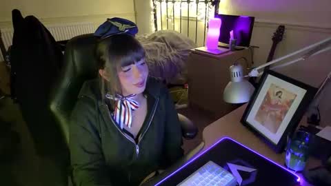 Lavenderrzz online show from 11.05.25