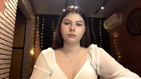 Snapshot of laveniaabadi chatting on 02.16.26 Leela online show from 02.16.26